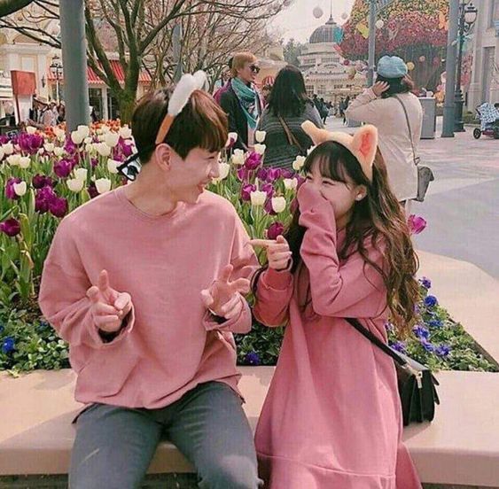 Đau lòng nhất là khi crush 1 người, người ta biết nhưng vẫn dửng dưng