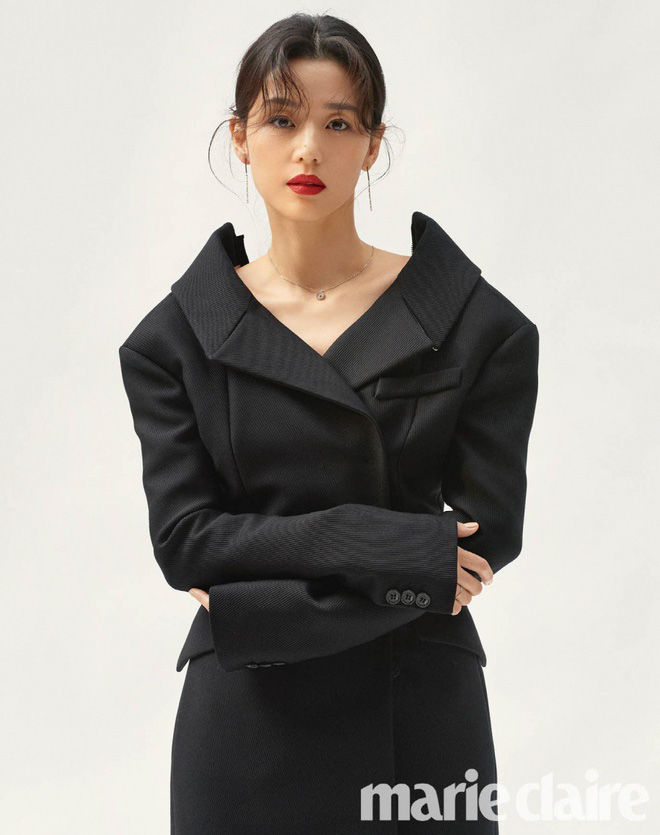 Bất ngờ cắt tóc mái, mợ chảnh Jeon Ji Hyun khoe nhan sắc đỉnh cao