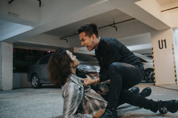 MV Là Bạn Không Thể Yêu của Lou Hoàng dẫn đầu top 1 trending YouTube