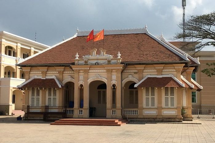 Cái kết bi kịch của tay chơi khét tiếng miền Tây Bạch công tử