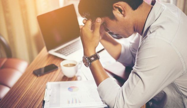 Người hay cắn móng tay là người theo chủ nghĩa cầu toàn