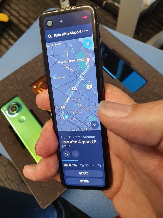 Cha đẻ Android hé lộ smartphone mới với màn hình siêu dài