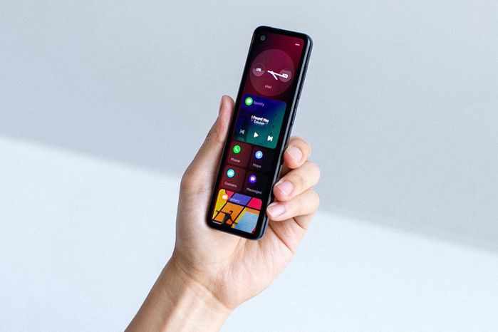 Cha đẻ Android hé lộ smartphone mới với màn hình siêu dài