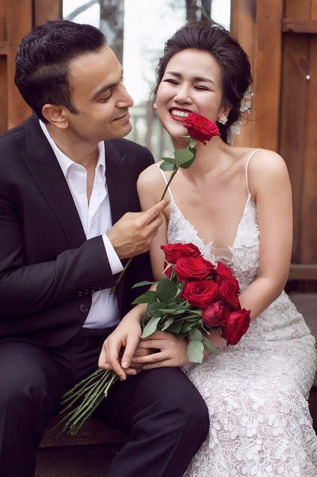 Chia tay trai Việt quen người ngoại quốc: Hoàng Oanh, Hạ Trâm viên mãn