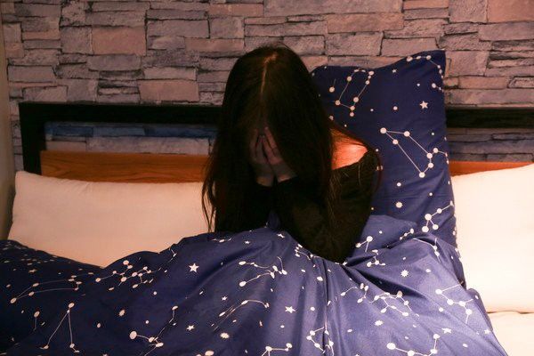 Chồng suýt ly hôn vợ vì luôn mặc áo khoác dày trong thời tiết nắng gắt