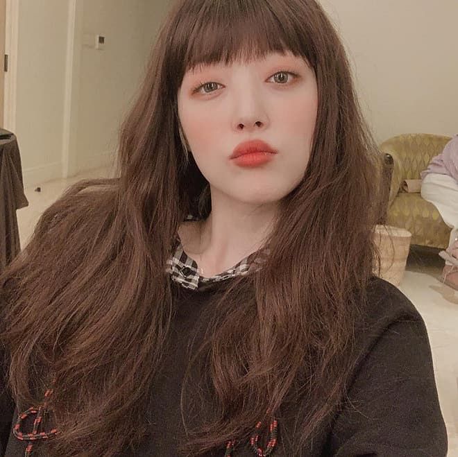 Clip Sulli sợ hãi trước lời đe dọa của fan cuồng khiến netizen xót xa