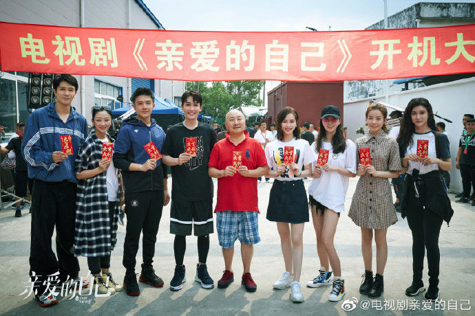 Cnet nghi Lưu Thi Thi giành hết tài nguyên của AngelaBaby