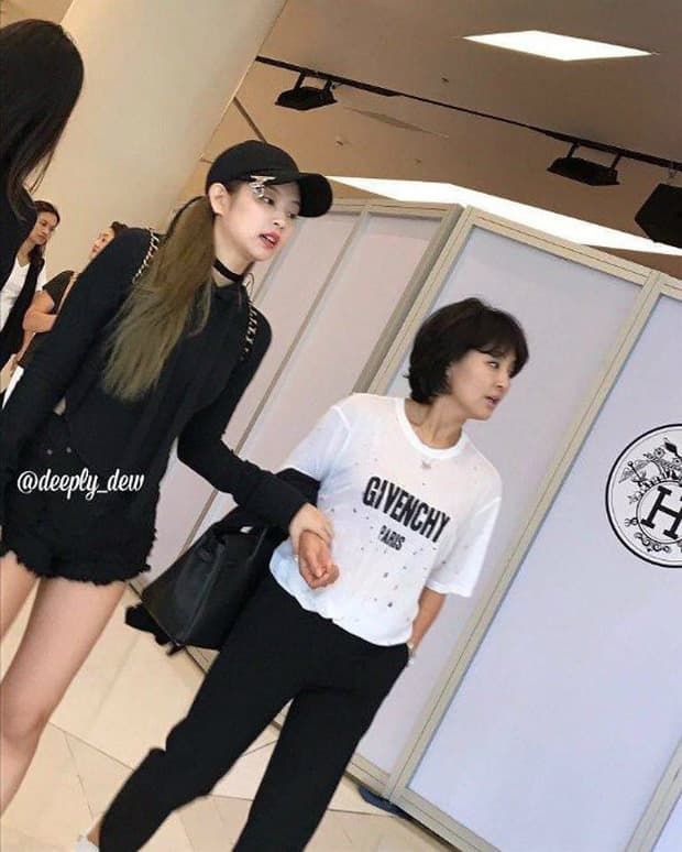 Có mẹ cực phẩm bảo sao Jennie, Taeyeon không trở thành bảo bối Kpop