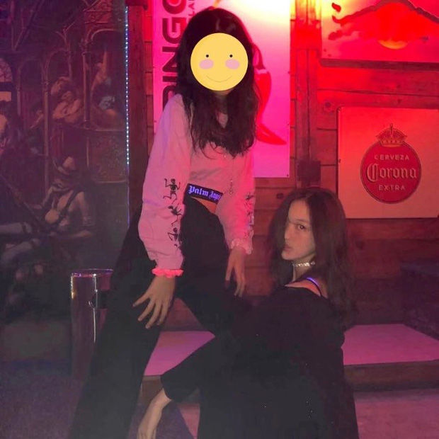 Con gái Lý Á Bằng gây sốc vì đi “quẩy” quán bar dù mới 13 tuổi