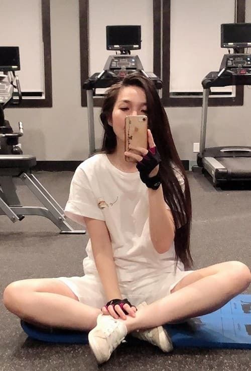 Cuộc sống không chút áp lực của Hiền Thục bên con gái trên xứ cờ hoa