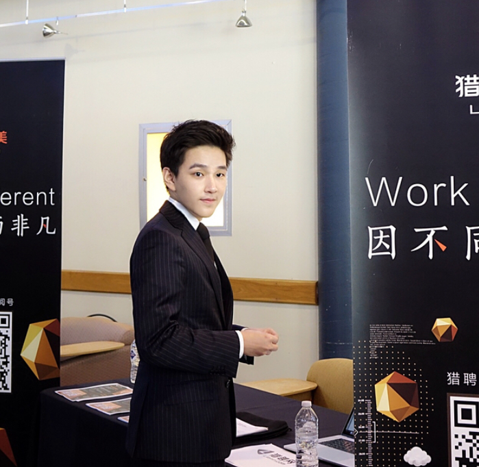 Hé lộ đời tư giản dị của rich kid 24 tuổi thành tỷ phú USD sau 1 đêm