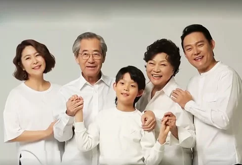 Dàn sao phim Tình cờ sau 20 năm: Nam chính Kim Seok Hoon vẫn lẻ bóng