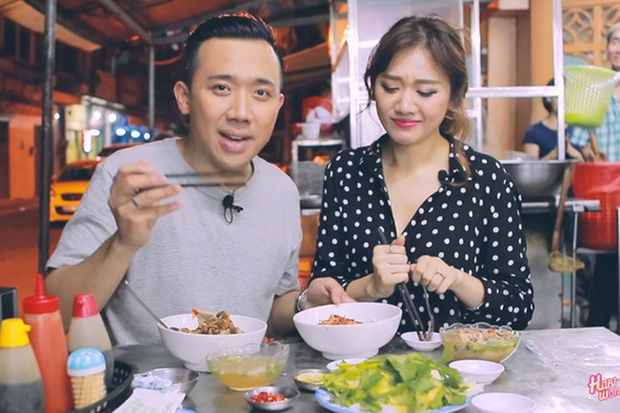 Đang ăn bị chụp lén: Lan Ngọc, Bích Phương khiến fan cười không ngớt