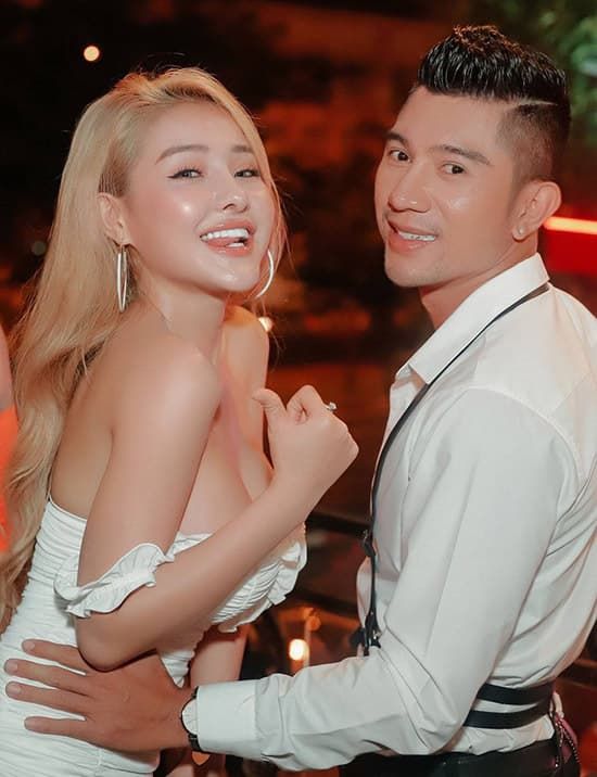 Đọ sắc bạn gái kém tuổi của sao nam, người yêu Chi Bảo giỏi kinh doanh