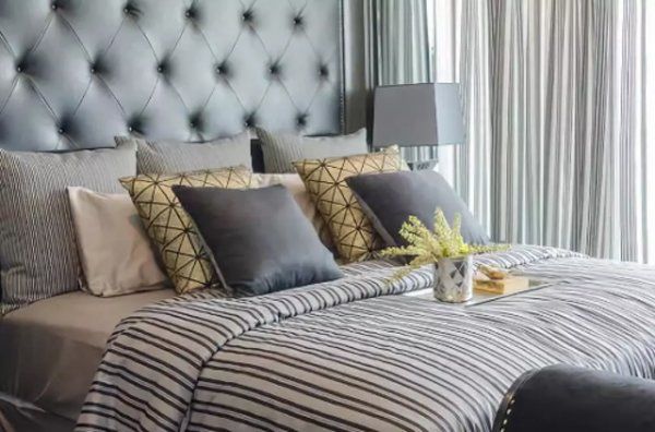 Để có một giấc ngủ tốt không nên để cây xanh, điện thoại cạnh giường