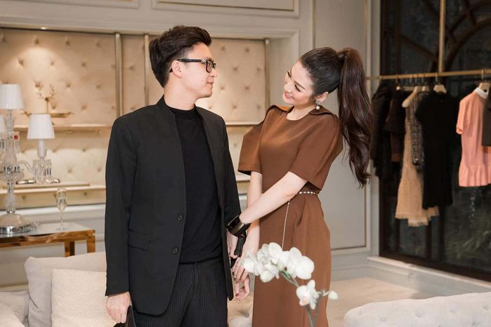 Hà Hồ bị nghi chia tay Kim Lý, Lan Khuê tung bộ ảnh bầu bí tháng thứ 8