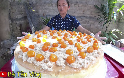 Hết “hào quang bong bóng”: Hiện tượng mạng Lệ Rơi về quê làm công nhân