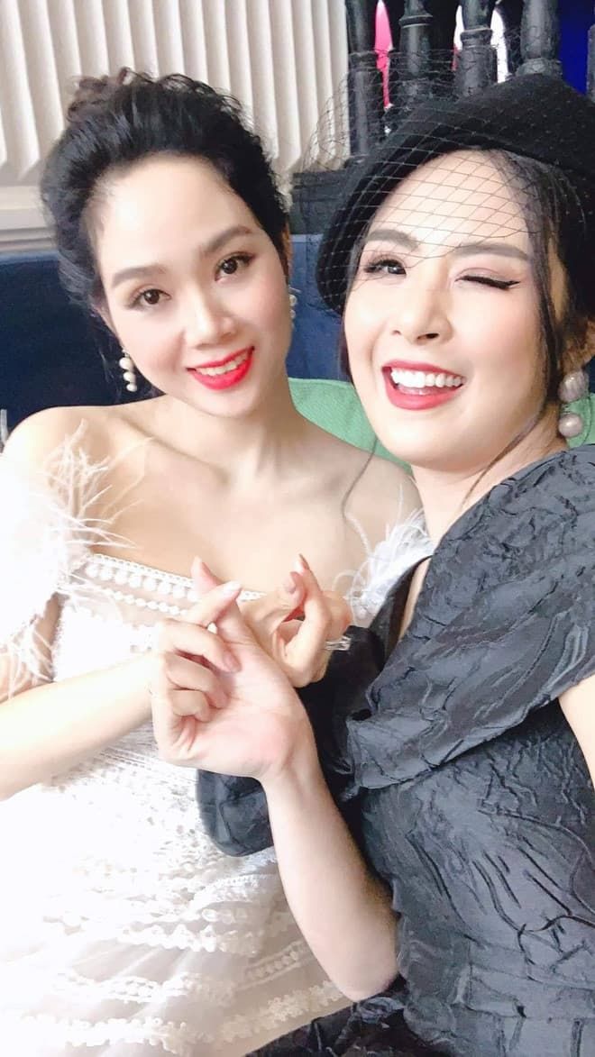 Hoàng Yến tự dìm, Tuấn Hưng khen anh Bo vẫn trẻ như 10 năm trước