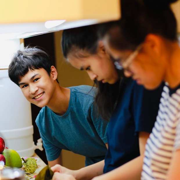 Hội quý tử nhà sao khi trưởng thành: Con Huy Khánh có vẻ ngoài cực Tây