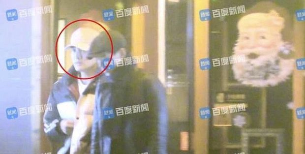 Hơn 1 năm ly hôn, Lý Tiểu Lộ vẫn bất chấp đóng phim dù bị “ném đá”
