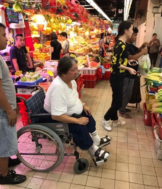 Hồng Kim Bảo lừng lẫy giang hồ về già trông tiều tụy đến đi không vững