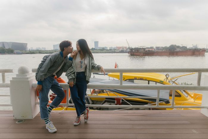 Hy sinh vì gia đình hay biết kiếm tiền mới thực sự được coi trọng?