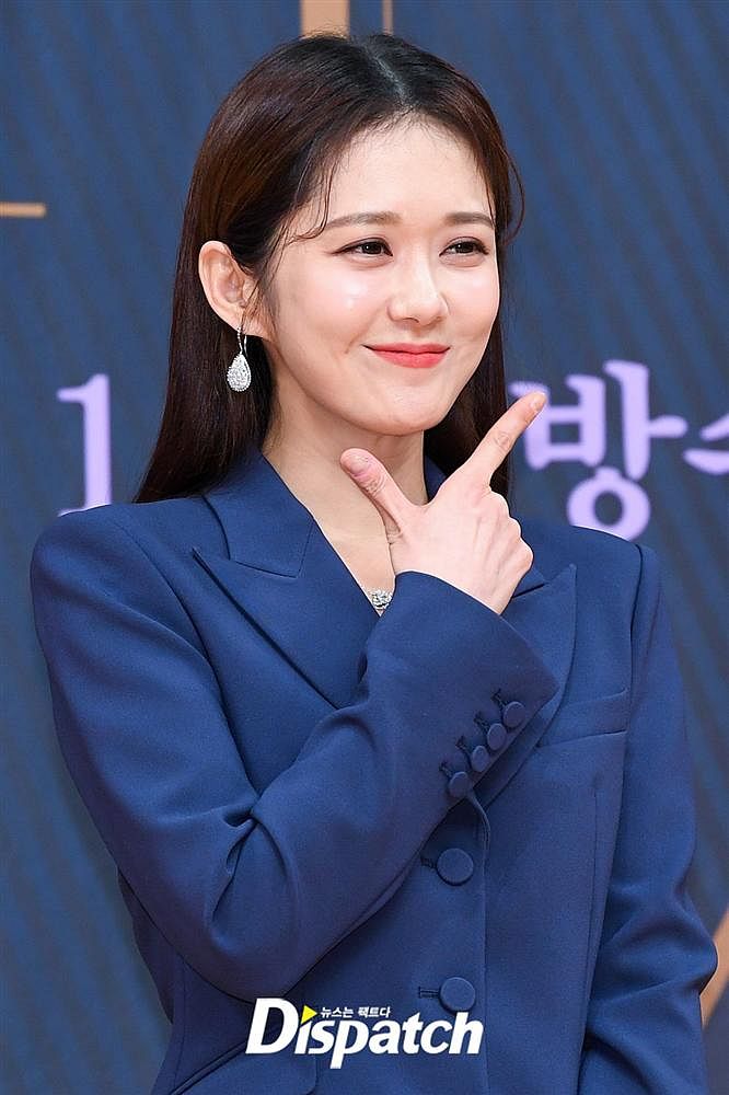 Jang Nara khiến fan phát sốt trước nhan sắc cận cảnh đỉnh cao