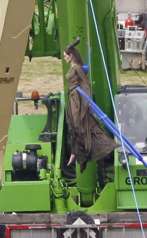 Khám phá kỹ xảo hài hước của Maleficent 2: Nhìn đôi cánh mới phũ phàng