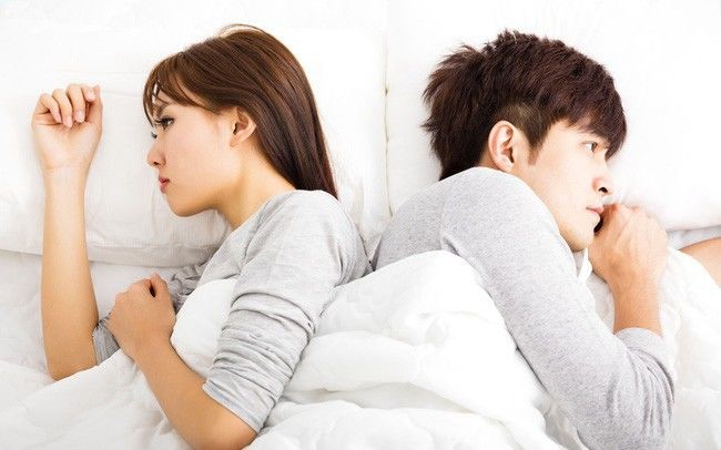 TS Michael Norton: Chồng đưa hết tiền lương cho vợ, cả nhà hạnh phúc