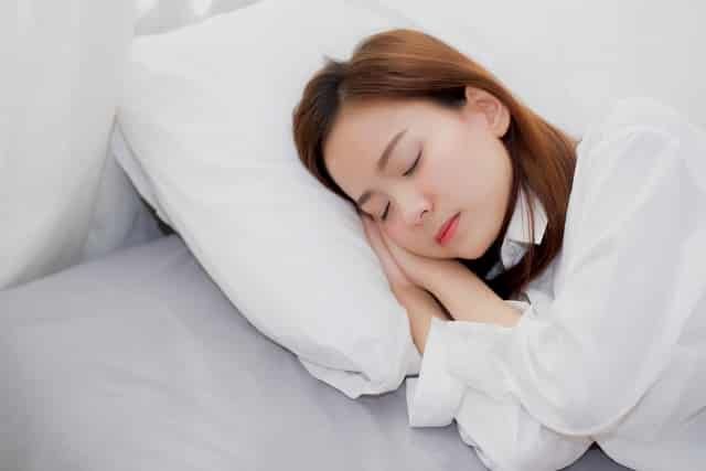 Lương y Vũ Quốc Trung: Thói quen nghiêng trái lúc ngủ sẽ sống thọ