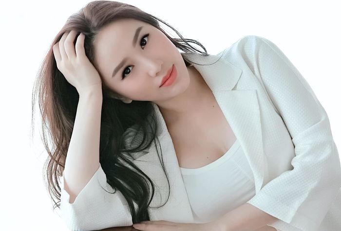 Không chỉ Đông Nhi, Bảo Thy cũng sẽ lên xe hoa vào tháng 11 tới