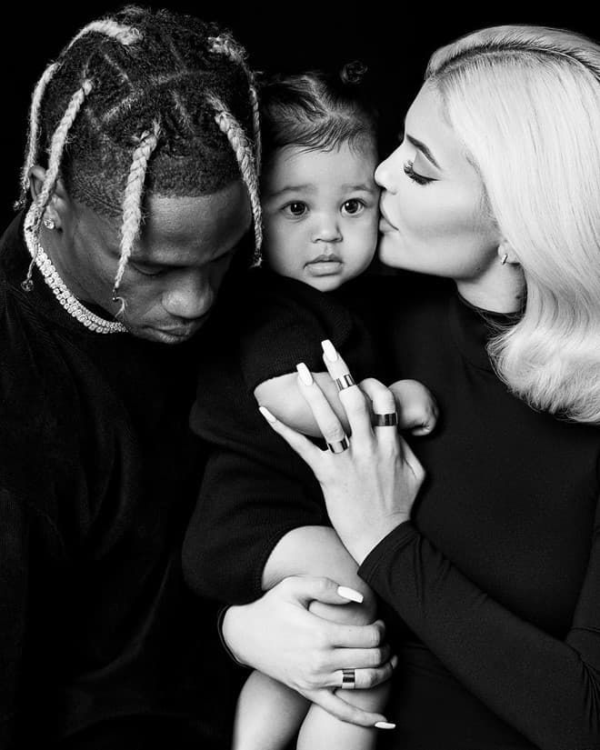 Kylie Jenner chơi lớn cho Stormi cosplay thành phiên bản nhí của mẹ