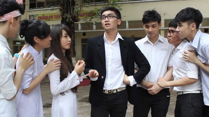 Lâm Á Hân nhuận sắc xinh như gái 18 sau công khai người yêu mới