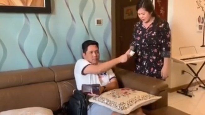 Hội vợ uy quyền của Vbiz: Cà khịa ra tiền, nhõng nhẽo có nhà 7 tỷ