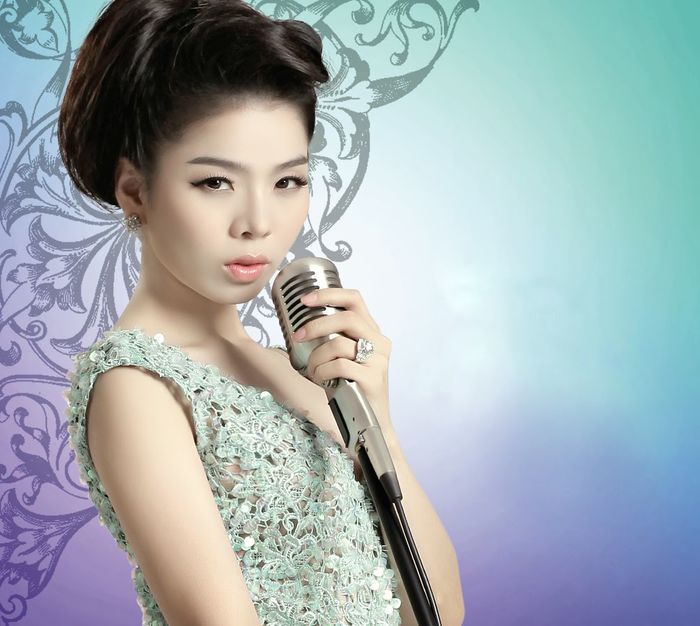Lệ Quyên “chơi lớn” khi lần đầu thay đồ trước 2000 khán giả