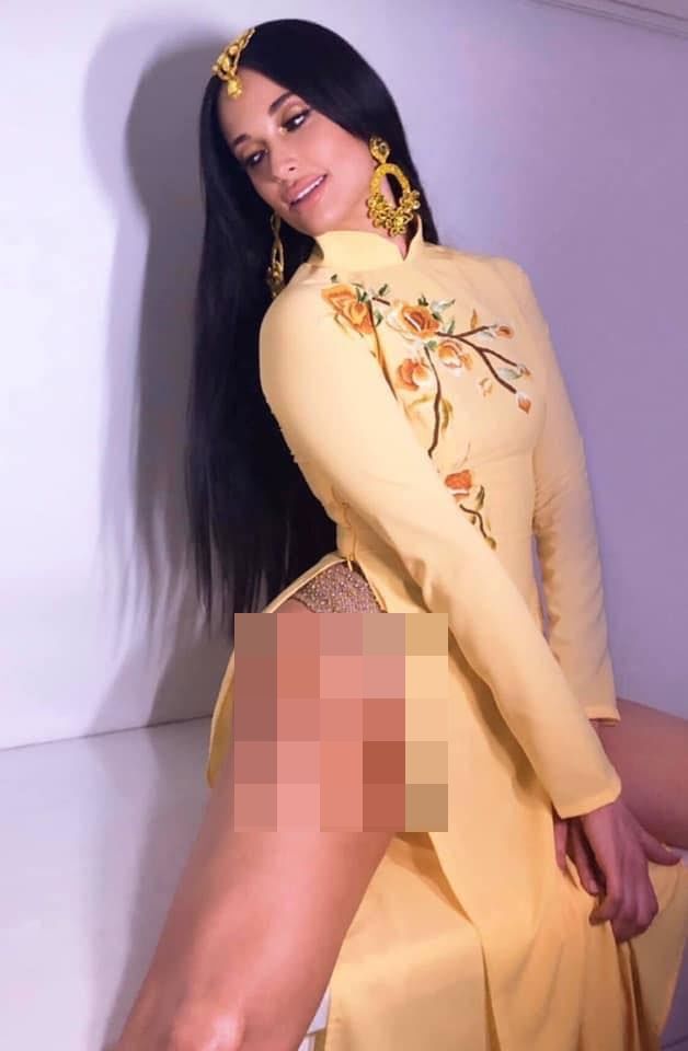 Mặc áo dài Việt Nam nhưng quên quần, Kacey Musgraves bị CĐM chỉ trích