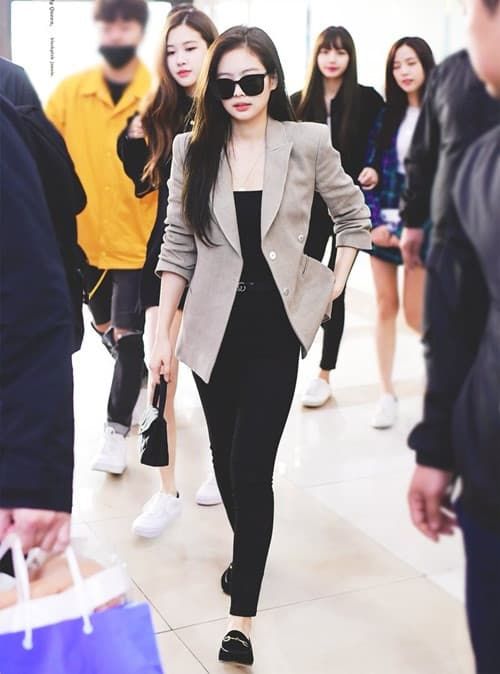 Mặc blazer chẳng sợ “dừ” nếu nàng áp dụng các kiểu mix&match này
