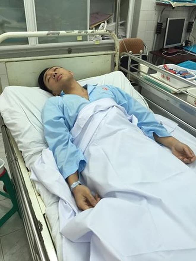 Minh Tuyết và các sao Việt làm việc quá sức đến mức ngất xỉu