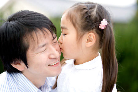 Mẹ chồng, em chồng, con gái...là tình địch mà cô vợ nào cũng gặp