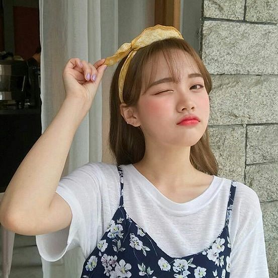Mẹ chồng, em chồng, con gái...là tình địch mà cô vợ nào cũng gặp
