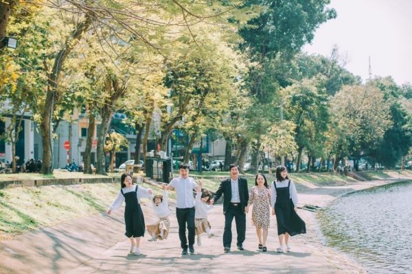 Nếu cuộc đời trù dập hãy về với gia đình, bão tố sẽ nằm sau cánh cửa