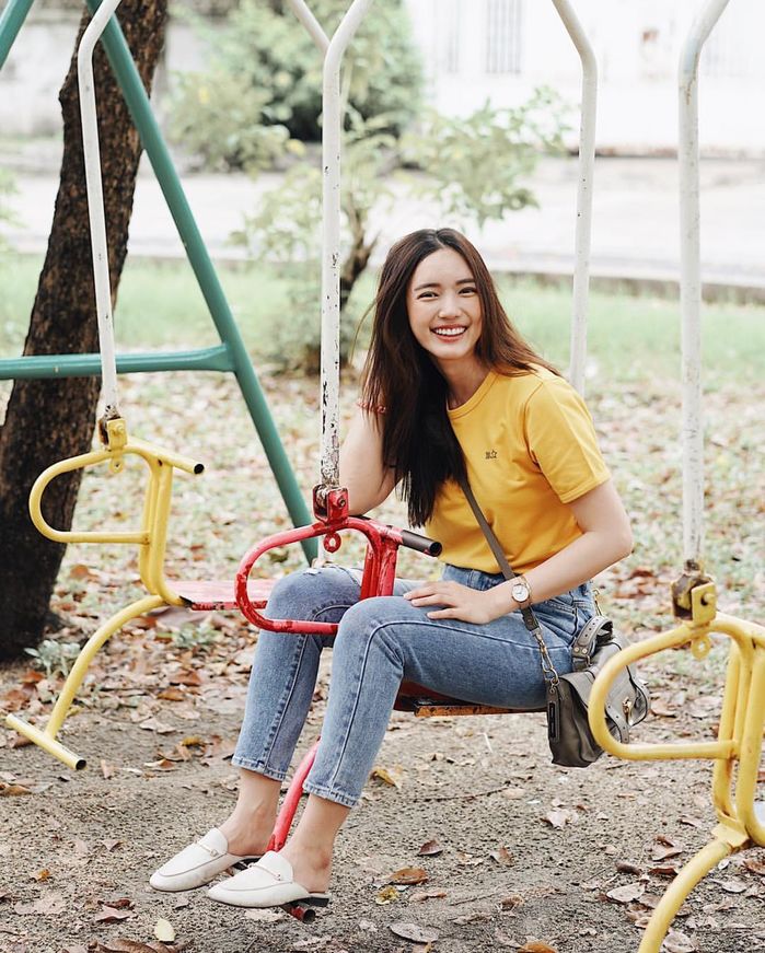 Người thích mặc màu vàng đều tràn trề năng lượng và thích “khác người”