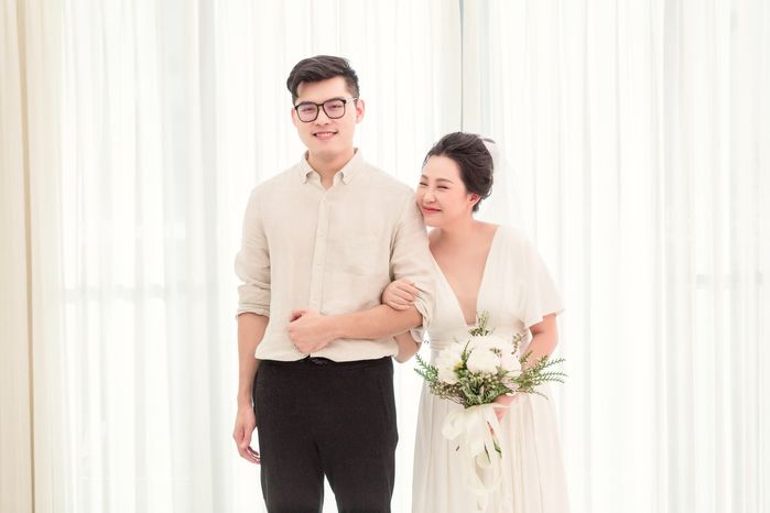 Nhà văn Gào ly hôn chồng sau 10 năm, CDM thay nhau bình luận động viên