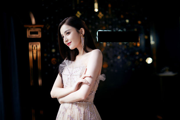 Cổ Lực Na Trát gây sốt điên đảo vì nhan sắc đẹp như tiên tử