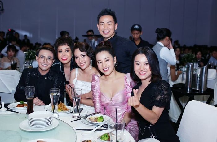 Nhi - Thắng ấn định ngày cưới, NSND Hồng Vân thời trẻ bên chồng tài tử