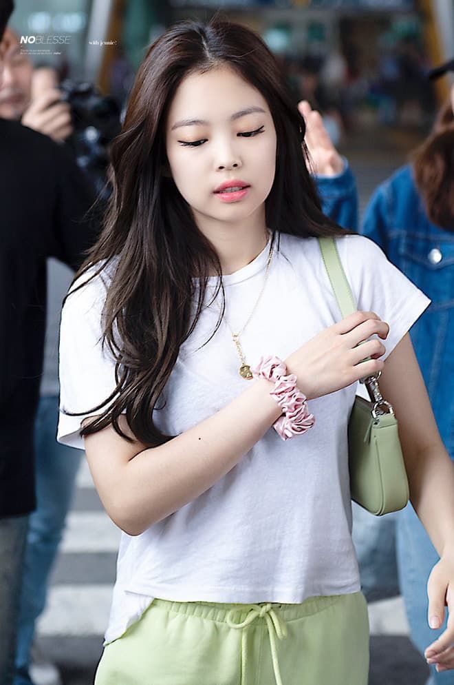 Nhìn “núi” túi xách Jennie sở hữu mới thấy độ chịu chơi của nữ idol