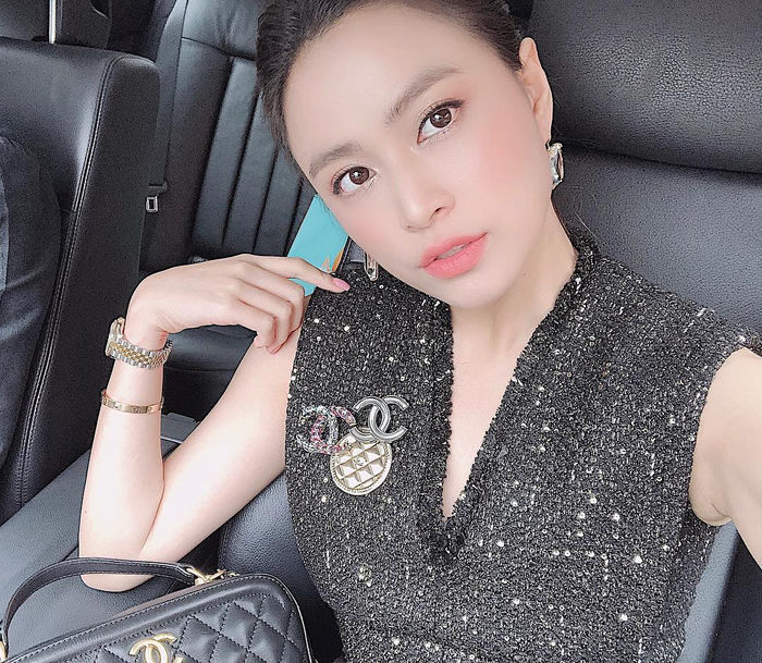Những mỹ nhân Vbiz sở hữu khuôn trăng đầy đặn đẹp ăn đứt mặt Vline