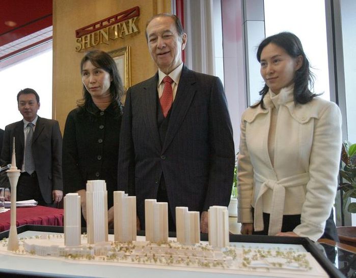 Nội chiến của 4 bà vợ và 17 đứa con gia tộc ông trùm sòng bạc Macau