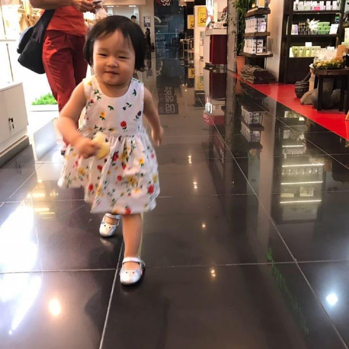 Nữ cơ trưởng hủy hôn Trương Thế Vinh luôn giấu con vì sợ bị bàn tán