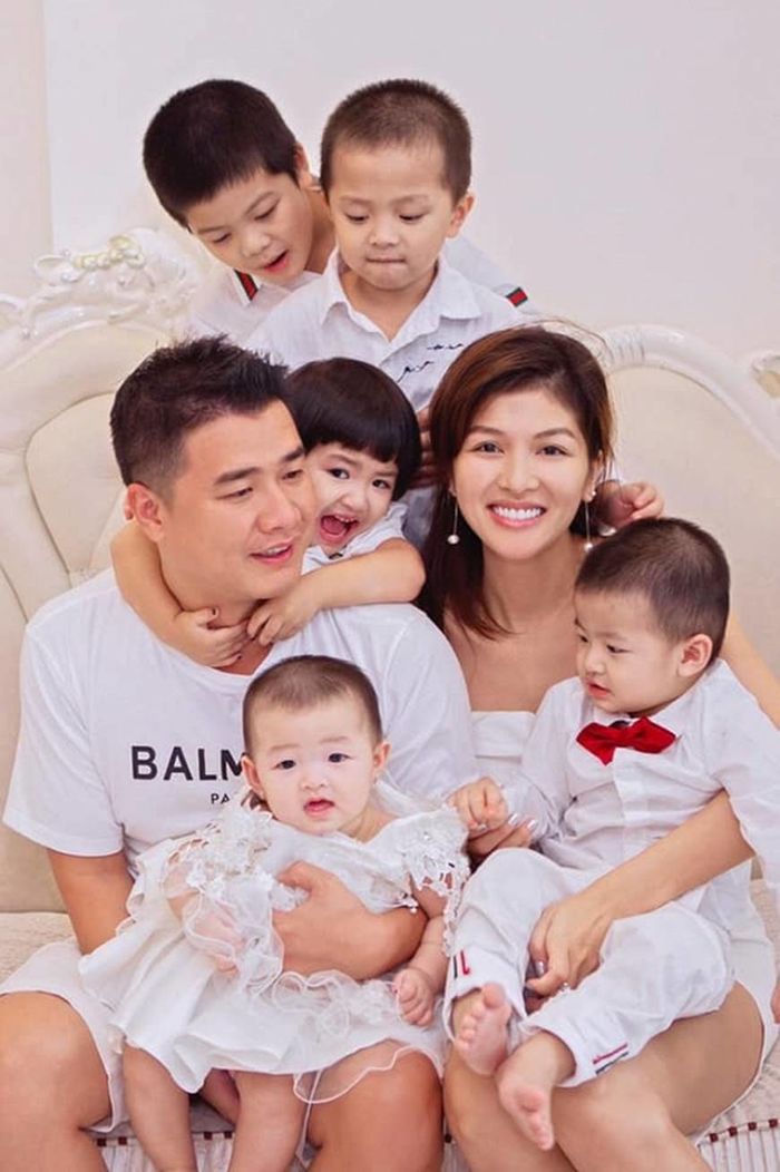 Oanh Yến: Nàng Hậu vừa mang thai con thứ 6 có cuộc sống đáng mơ ước